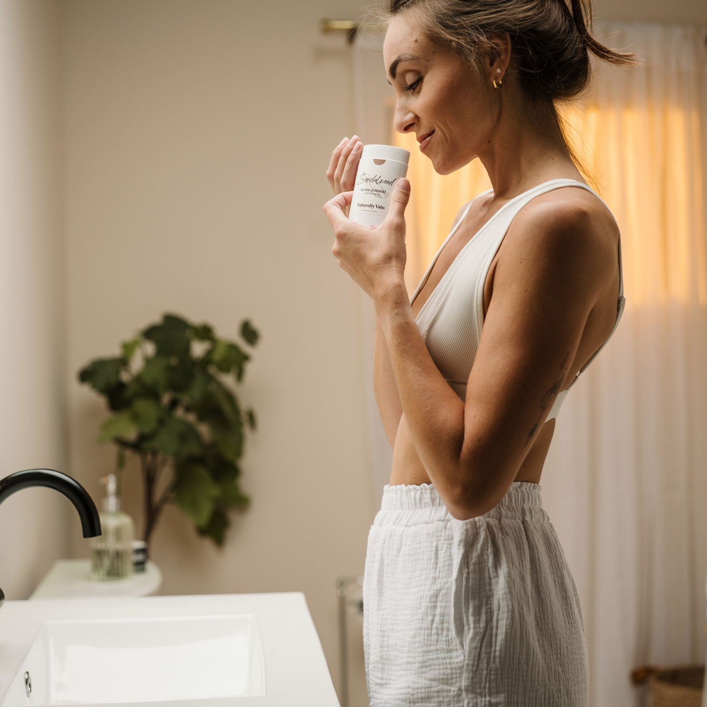 Sandalwood: Natural Deodorant with Warm Woods & Bright Citrus Aromas