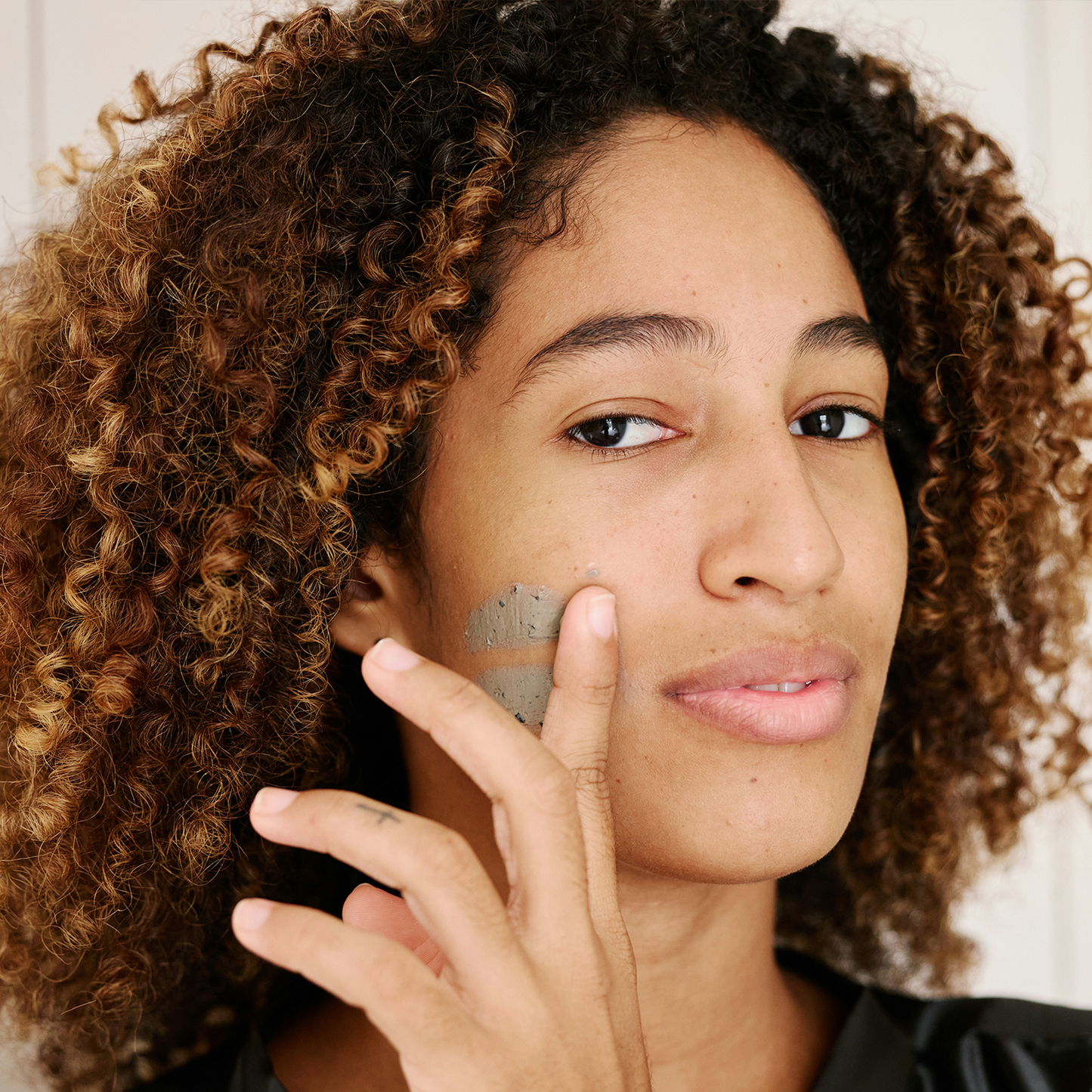 Radiant Renew: Anti-Aging Face Mask with Clays for Youthful Skin